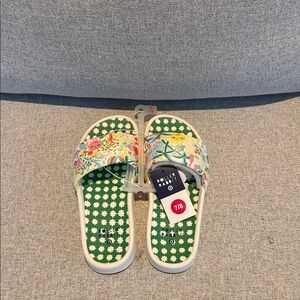 Roller Rabbit Floral Green Slides